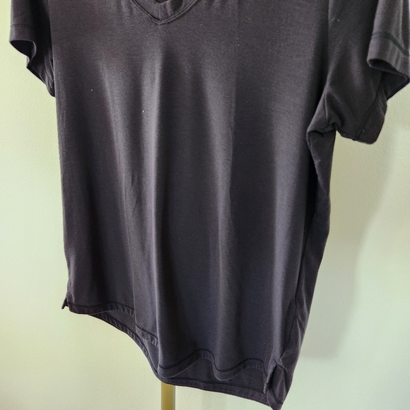 Athleta Essential V Neck Tee Size Large Black Short Sleeve - Picture 3 of 8